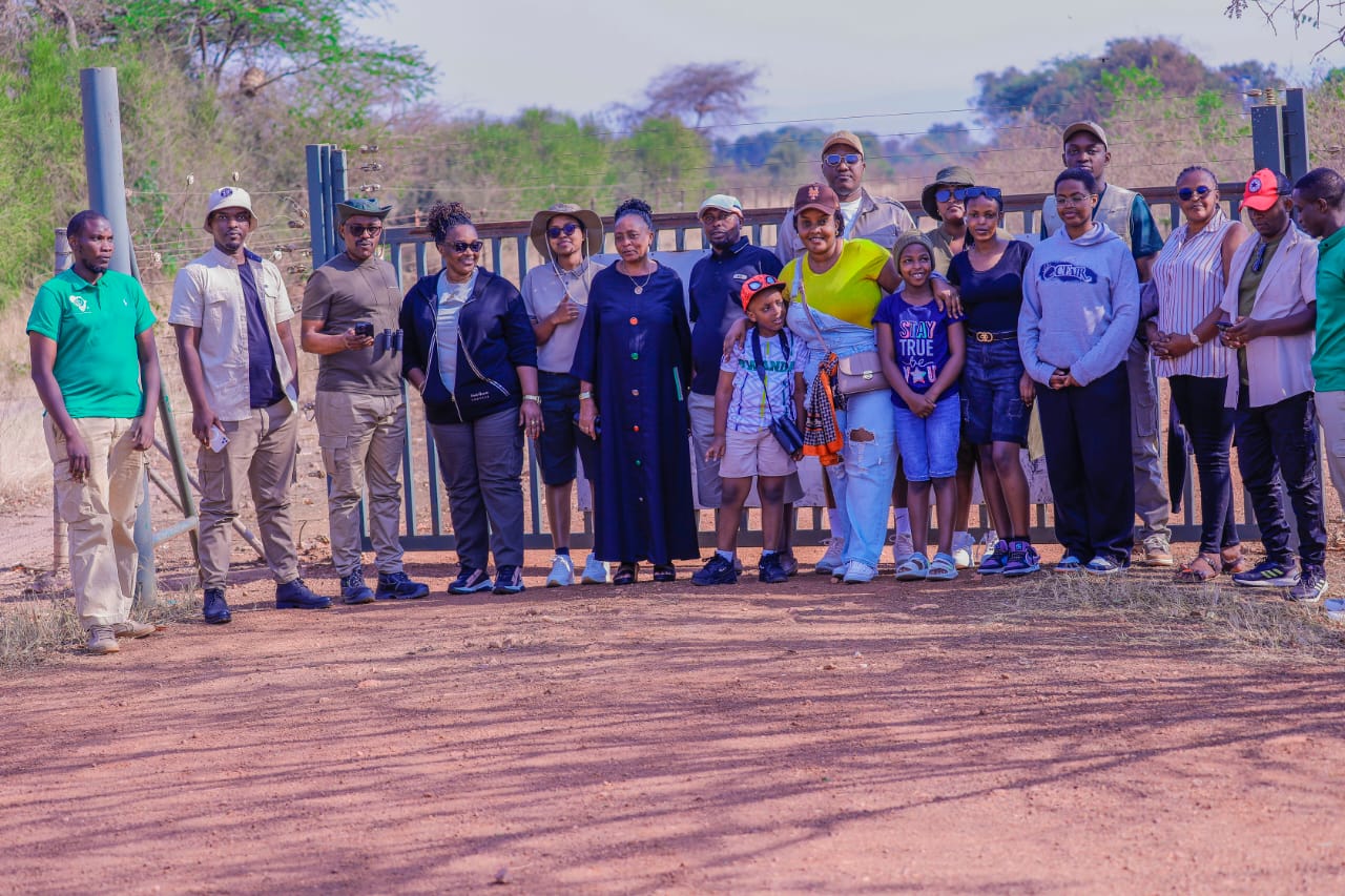 𝔾𝕣𝕠𝕦𝕡 𝕋𝕠𝕦𝕣