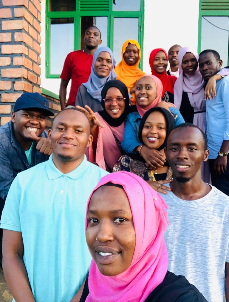 𝕃𝕠𝕔𝕒𝕝 ℂ𝕠𝕞𝕞𝕦𝕟𝕚𝕥𝕪